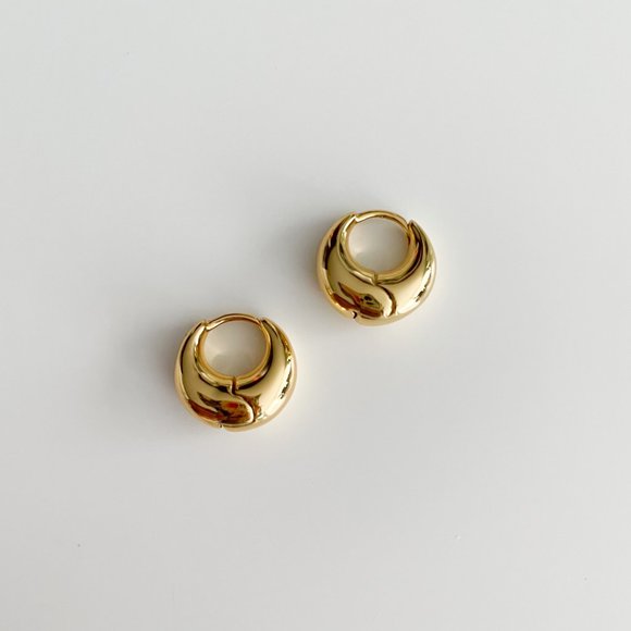 Madewell Puffy Hoop Earrings (Polished Gold) - Picture 1 of 3